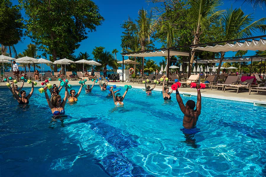 Private airport transfer to Riu Palace Tropical Bay Negril